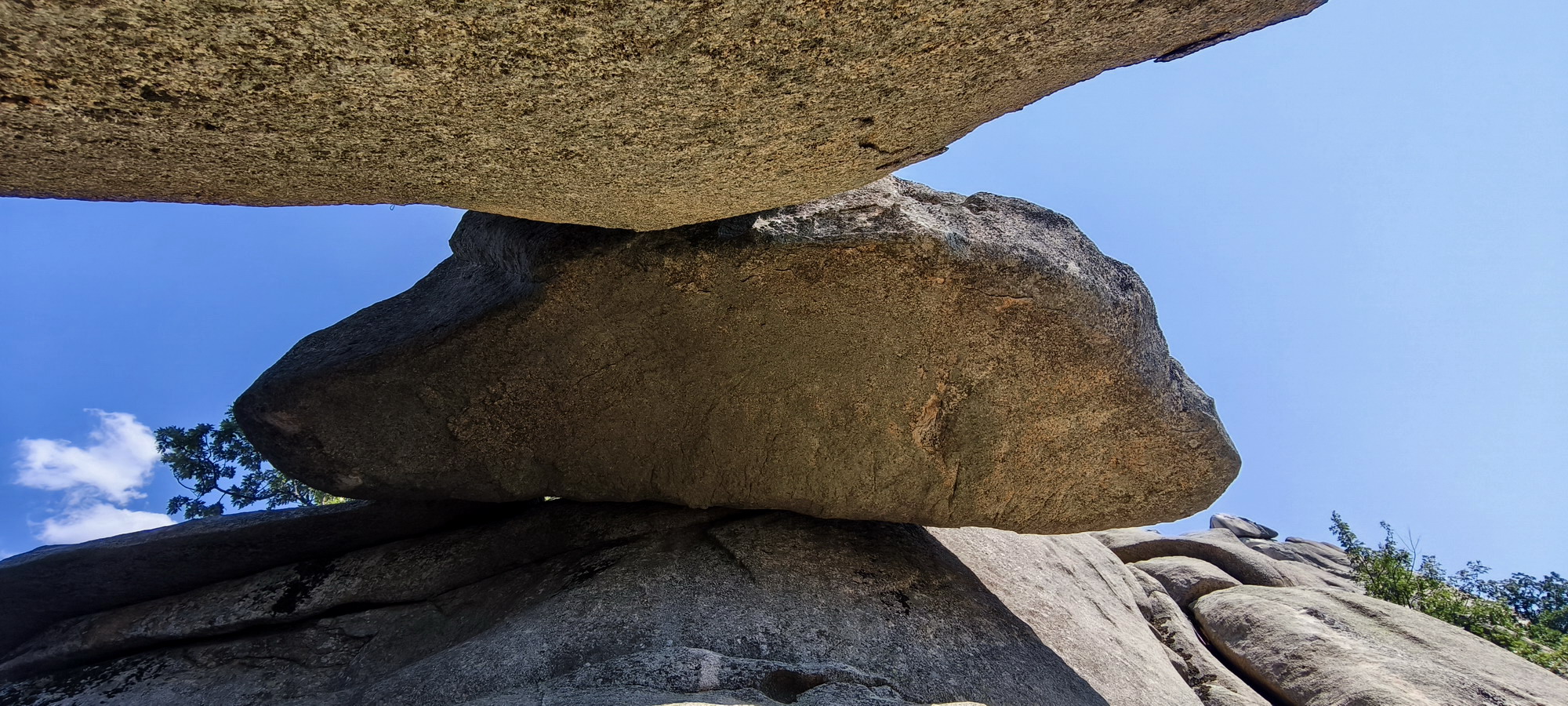 Entre piedras y estrellas