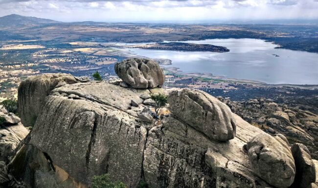 Vista del Risco de Las Bolas desde Peñas Cagás - La Pedriza